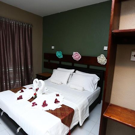 Pondok Muara Chalet Pantai Cenang  Exterior foto