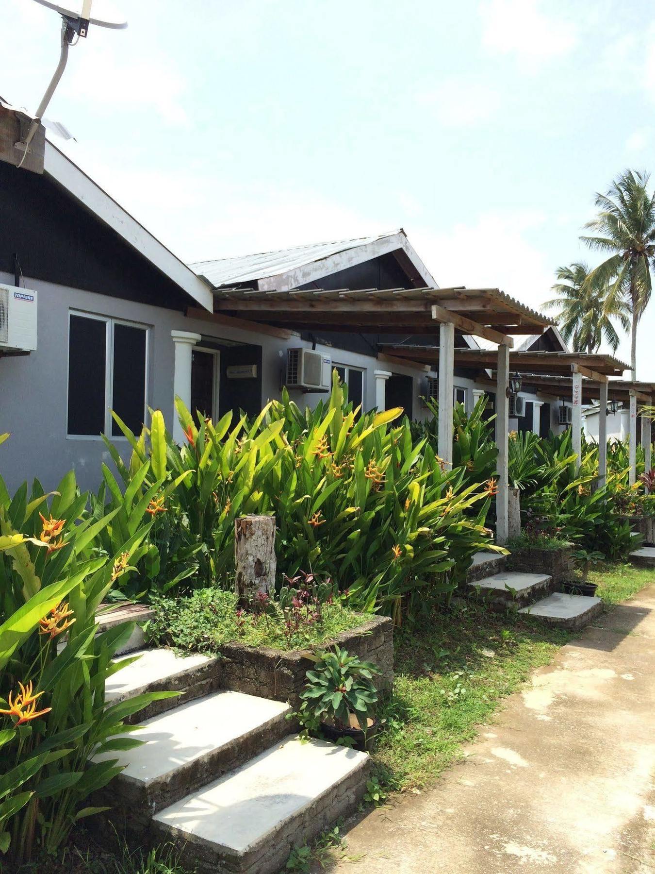 Pondok Muara Chalet Pantai Cenang  Exterior foto